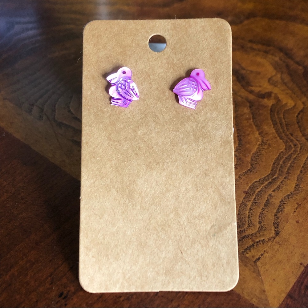 Handmade violet carved shell pelican pierced earrings - Picture 5 of 7